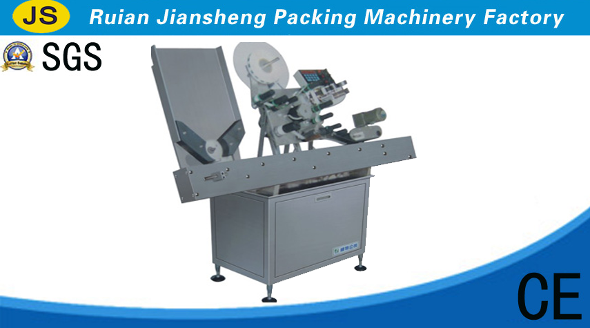 Horizontal labeling machine